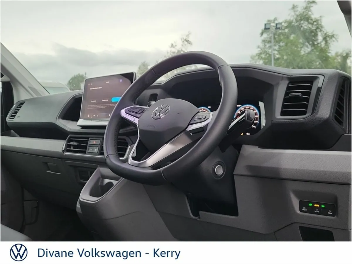 Volkswagen Crafter HIGHLINE AUTOMATIC 140BHP HIGH - Image 3