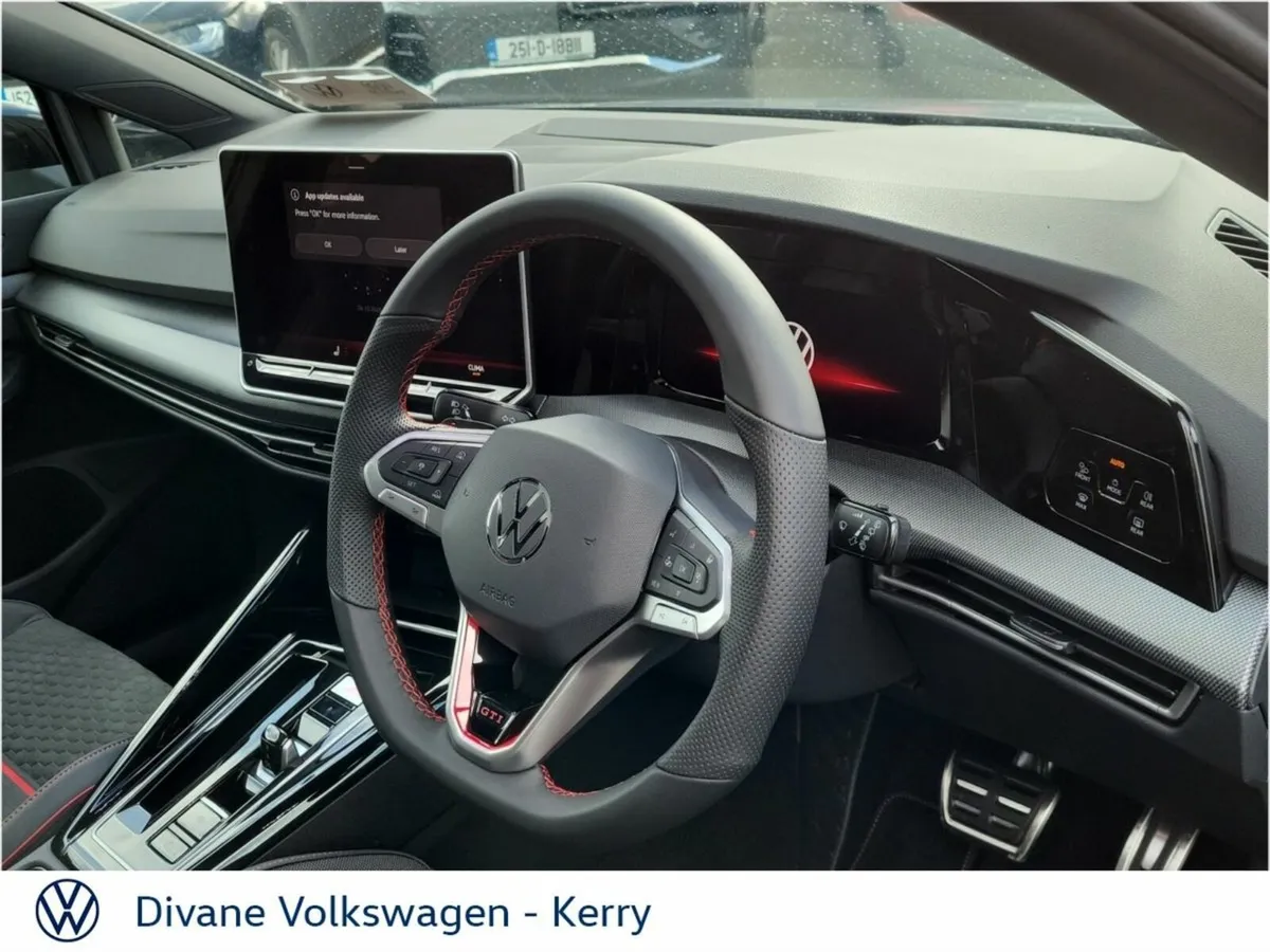 Volkswagen Golf GTI CLUBSPORT 2.0TSI 300BHP AUTOMA - Image 4