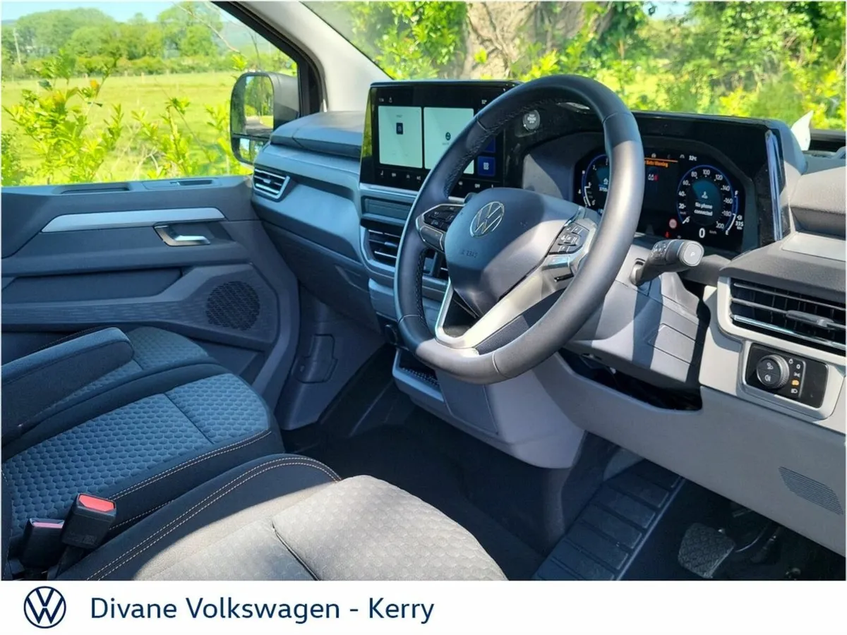 Volkswagen Transporter PAN AMERICANA LWB AUTO 2.0 - Image 3