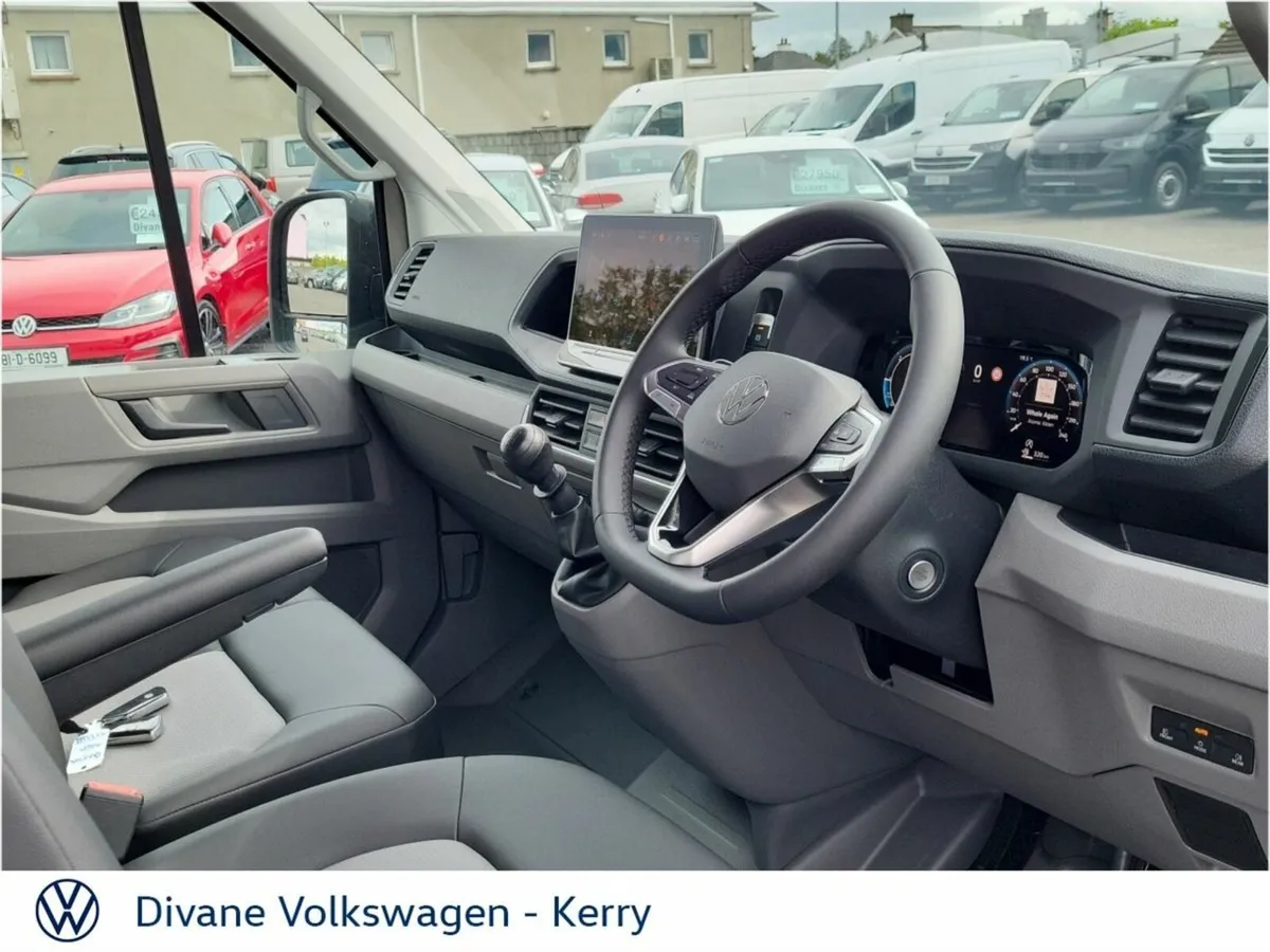 Volkswagen Crafter HIGHLINE 2.0 TDI 140 BHP - Image 3