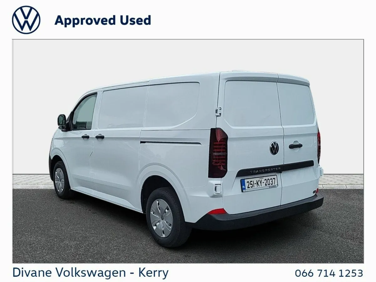 Volkswagen Transporter TRENDLINE SWB 2.0 TDI 110 B - Image 4