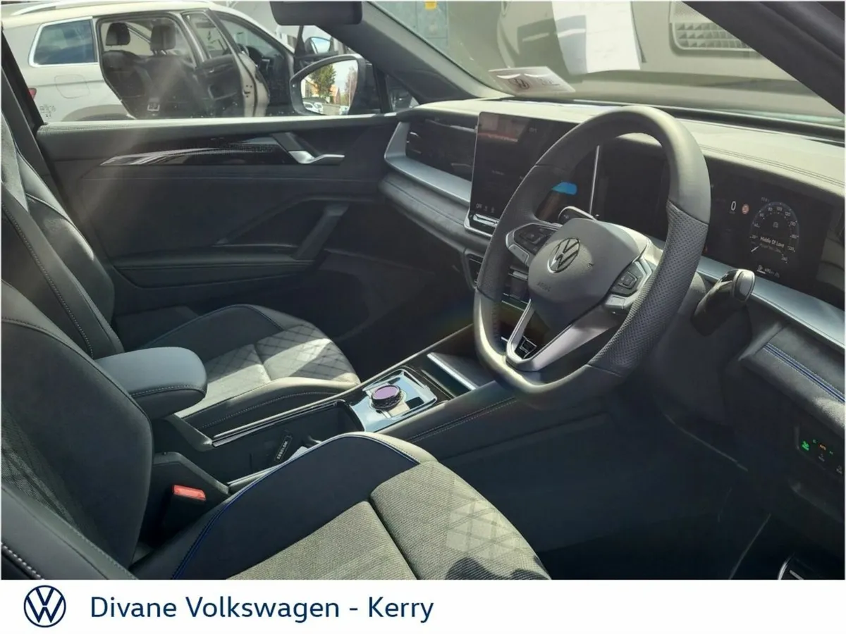 Volkswagen Tayron R LINE 75 2.0TDI 150BHP AUTOMATI - Image 4