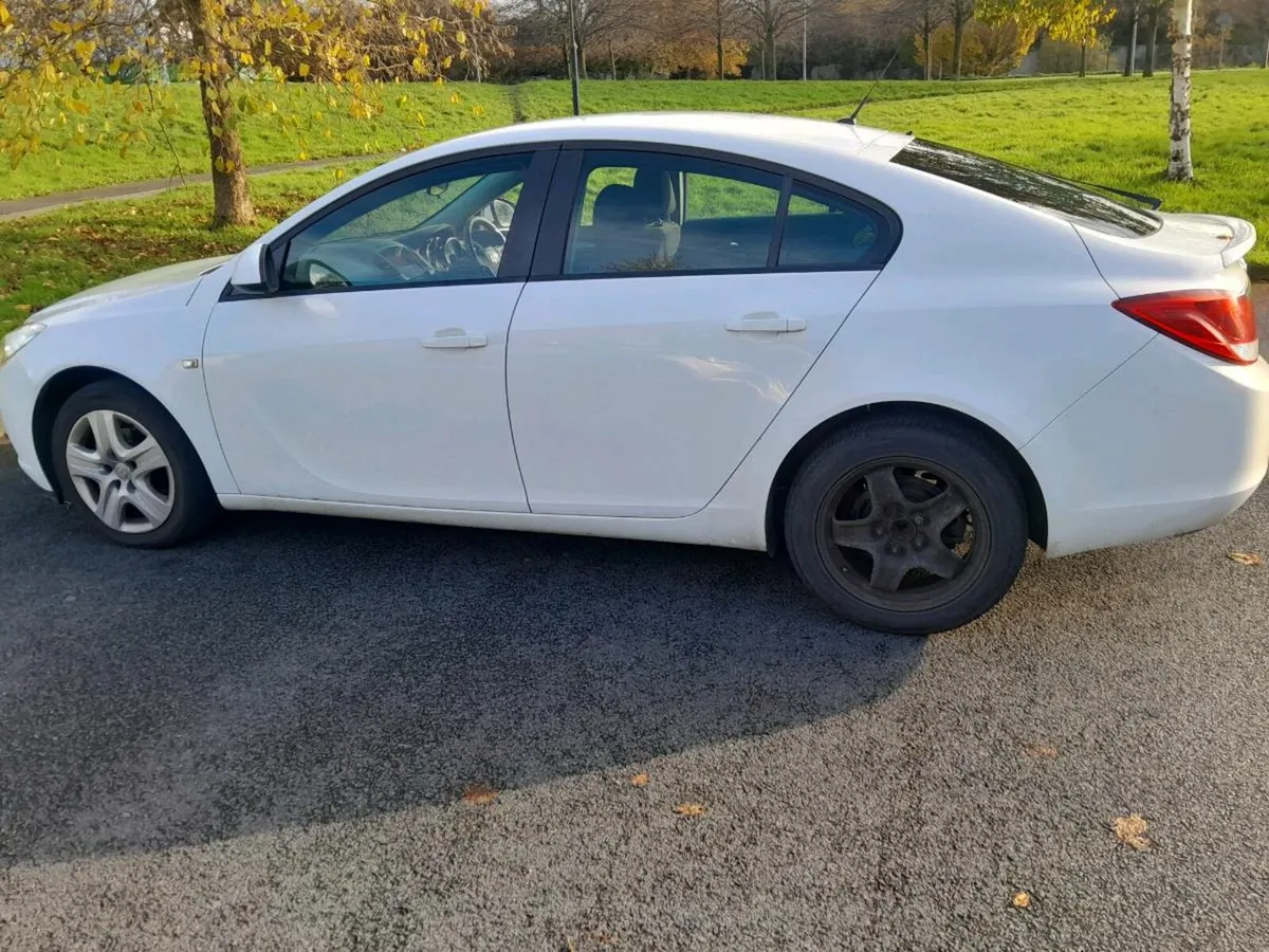 Vauxhall insignia 2.0 cdti 130bhp nct and tax - Image 3