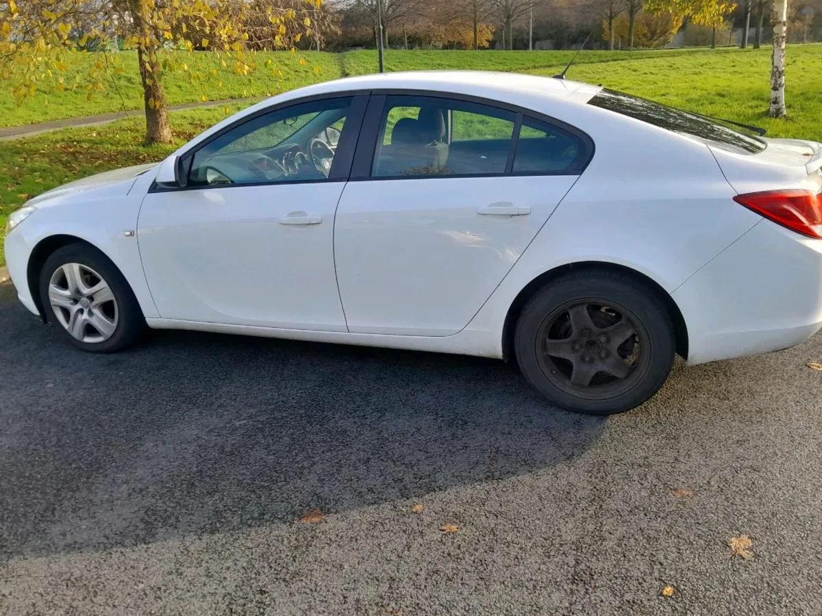Vauxhall insignia 2.0 cdti 130bhp nct and tax - Image 4