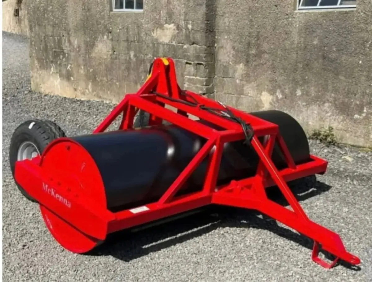 MCKENNA ROAD TOW HYDRAULIC LAND ROLLER 9FT - Image 3