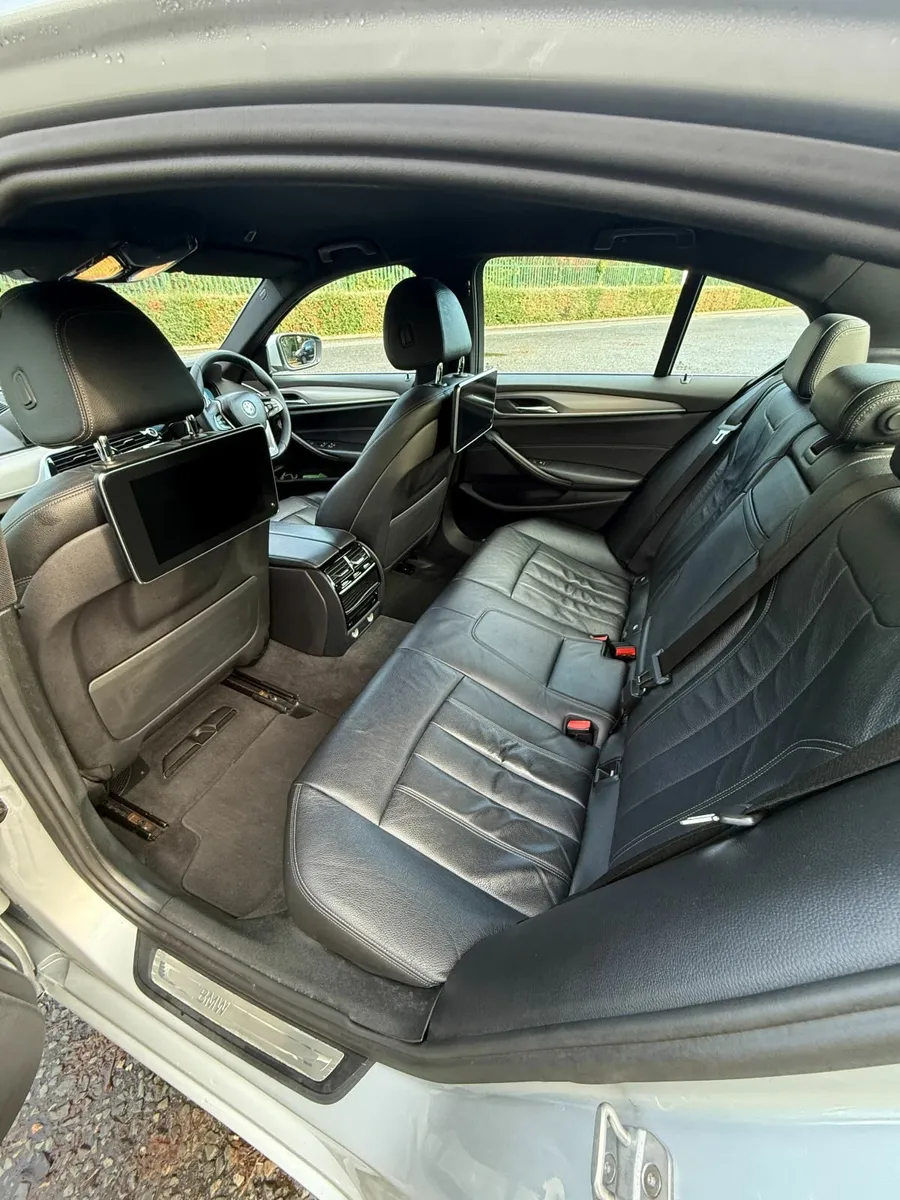 BMW 5-Series 2017 520d SE - Image 4