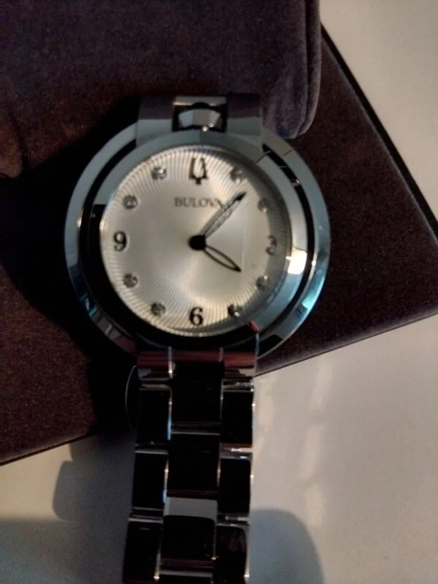 ladies watch - Image 2