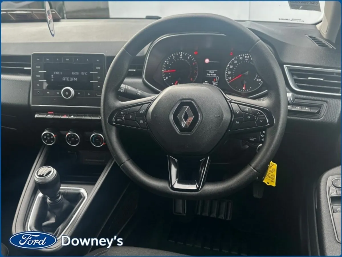 Renault Clio Expression 1.0 PETROL. - Image 3