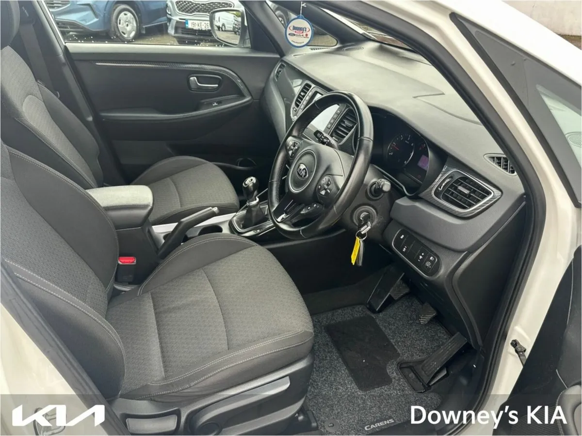 Kia Carens 1.7 TD  7-SEATER - Image 2
