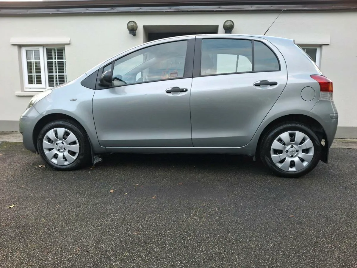 Toyota Yaris Price €4650 - Image 3