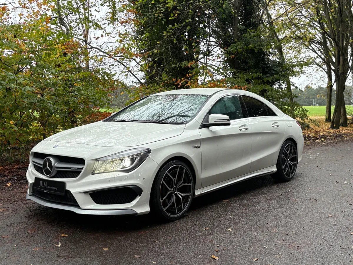 2015 Mercedes Benz CLA 45 AMG* Ultra low kms - Image 4