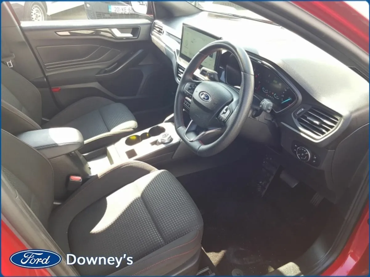 Ford Focus 1.5 DSL AUTOMATIC - Image 2