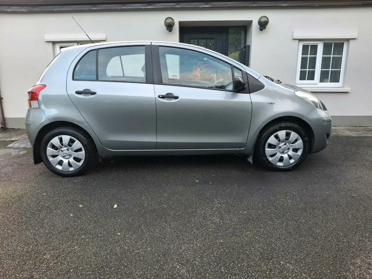 Toyota Yaris Price €4650 - Image 4