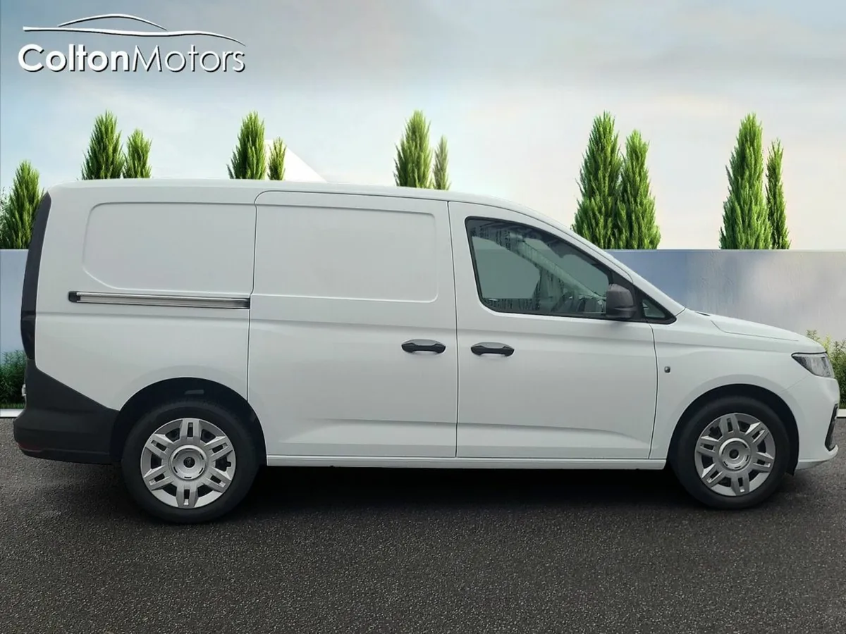 Ford Transit Connect CONNECT TREND LWB PHEV AUTO - Image 4