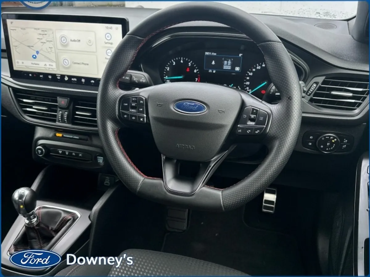 Ford Focus 1.0 PETROL ST-LINE. - Image 3