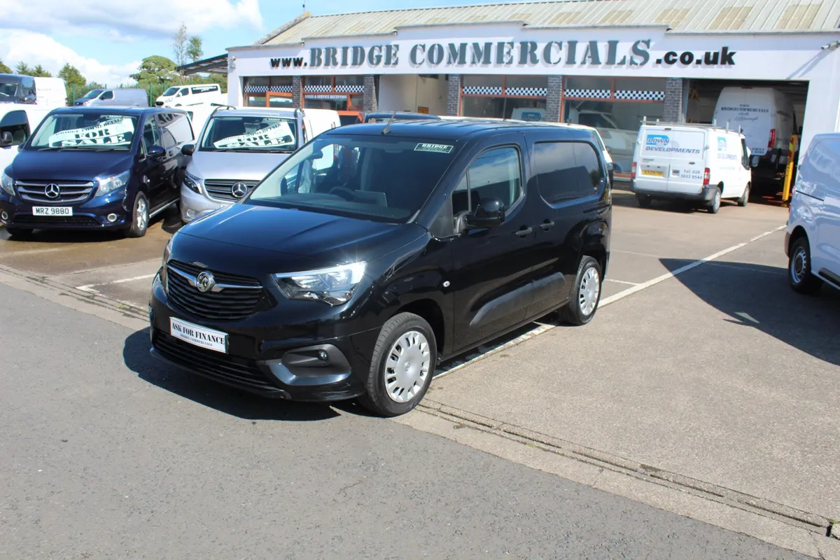 2022 Vauxhall Combo 2000 L1H1 Sportive - Image 1