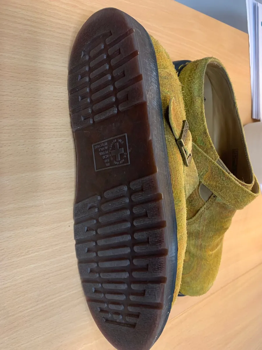 Dr Marten Shoes - AS NEW - Image 1