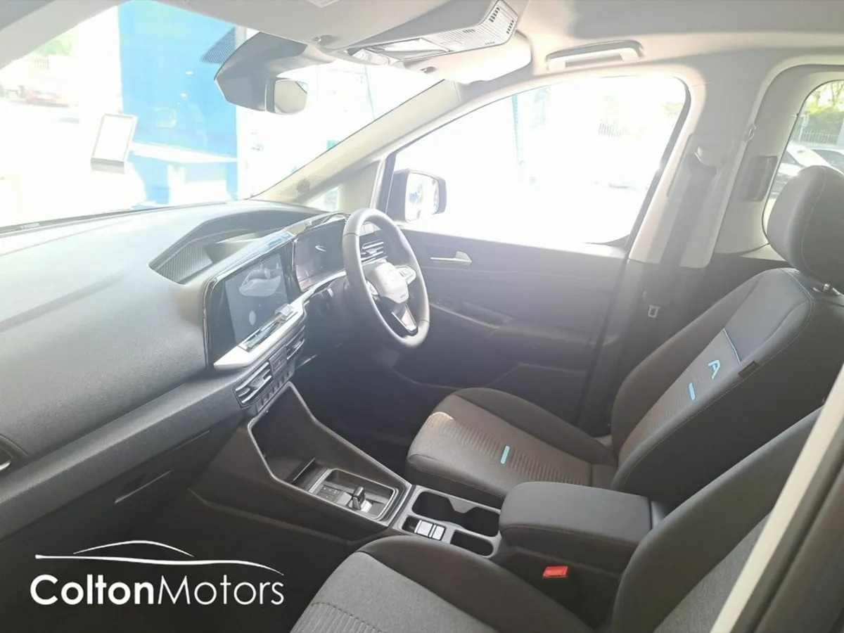 Ford Tourneo Connect ACTIVE AUTO 7 SEATER 122PS - Image 4