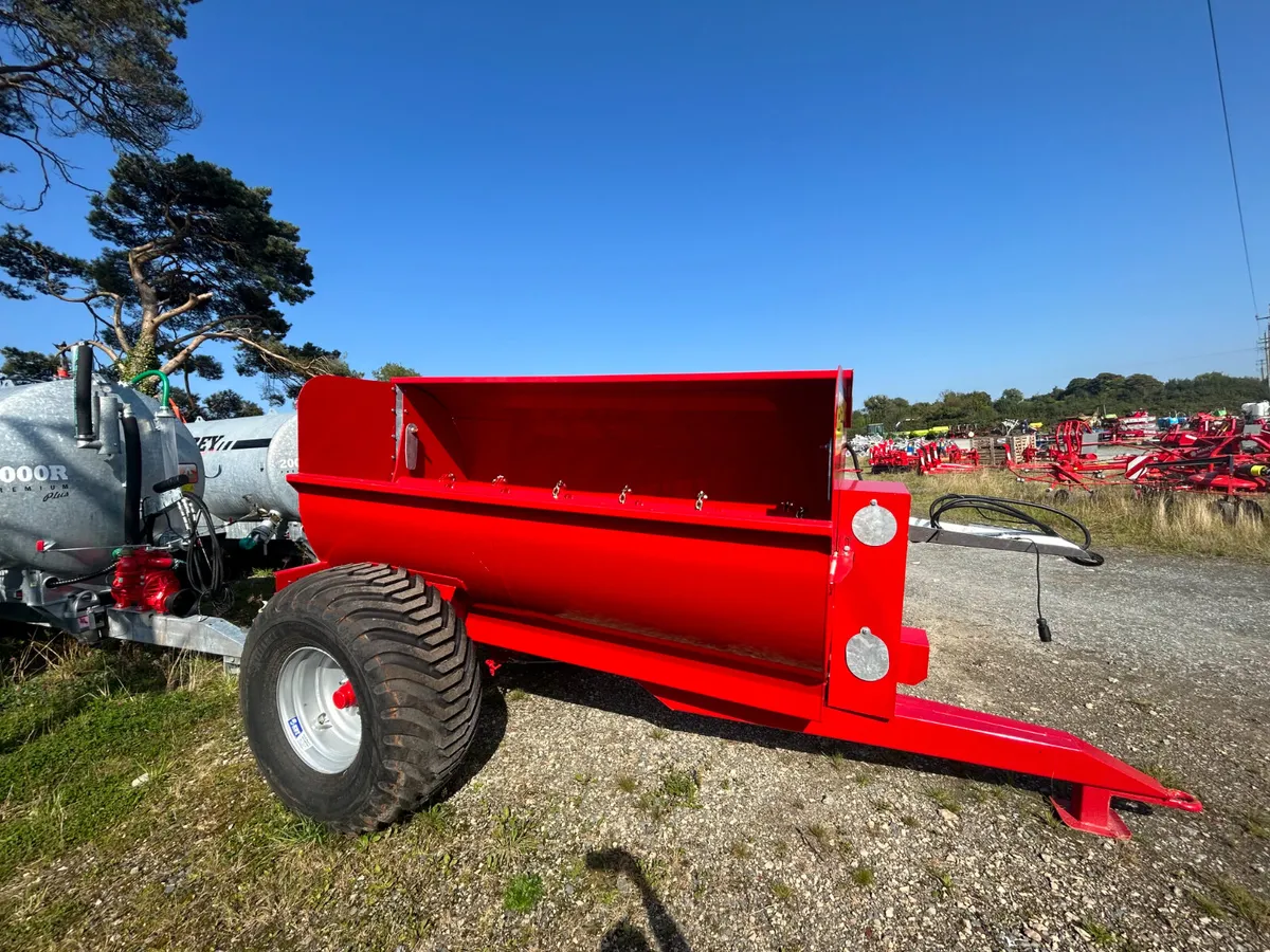 New Belmac Muck Spreaders 7.5CY - Image 3