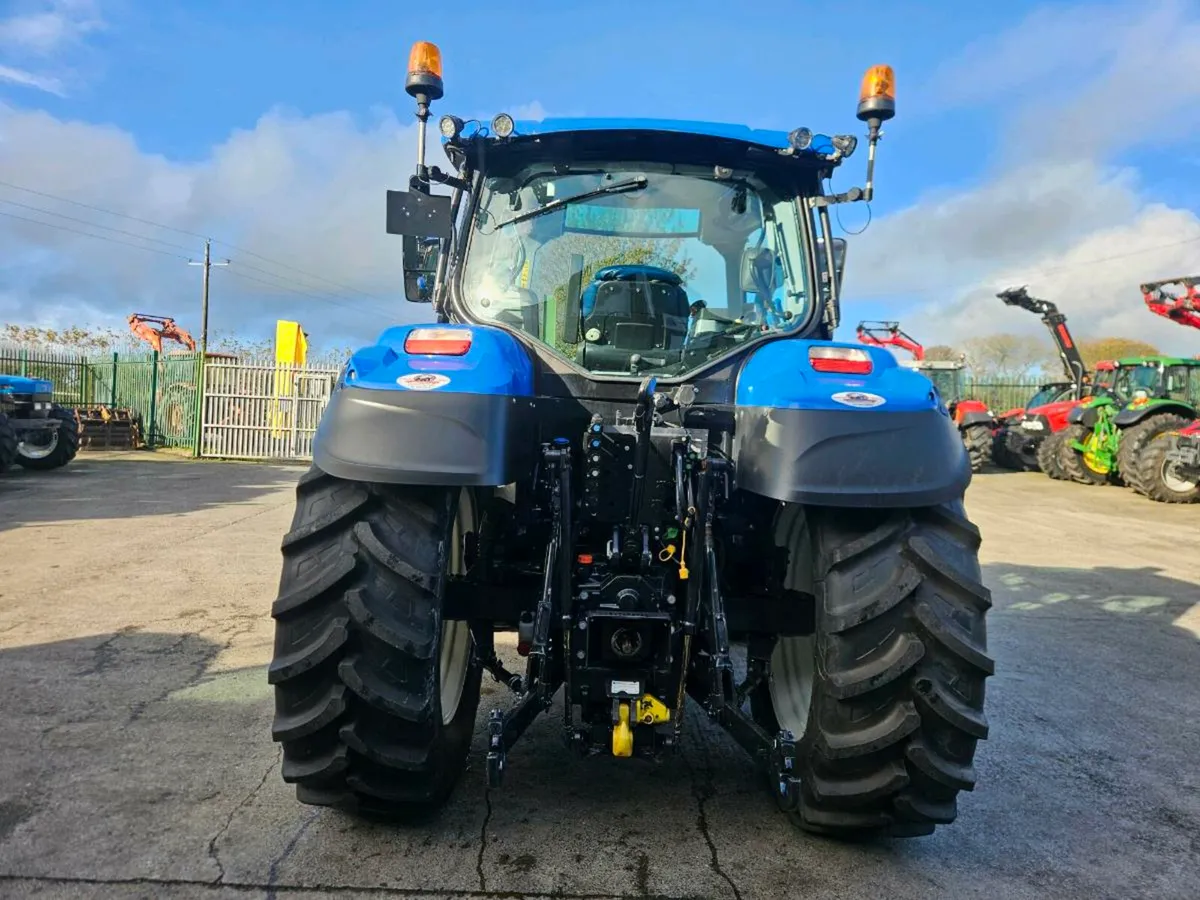 New Holland T5.120 and front loader - Image 4