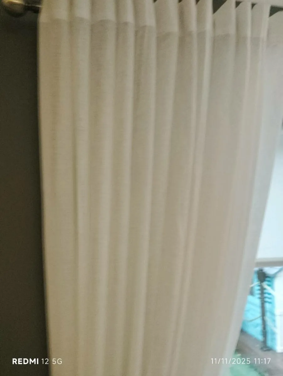 White voile curtain fabric - Image 1