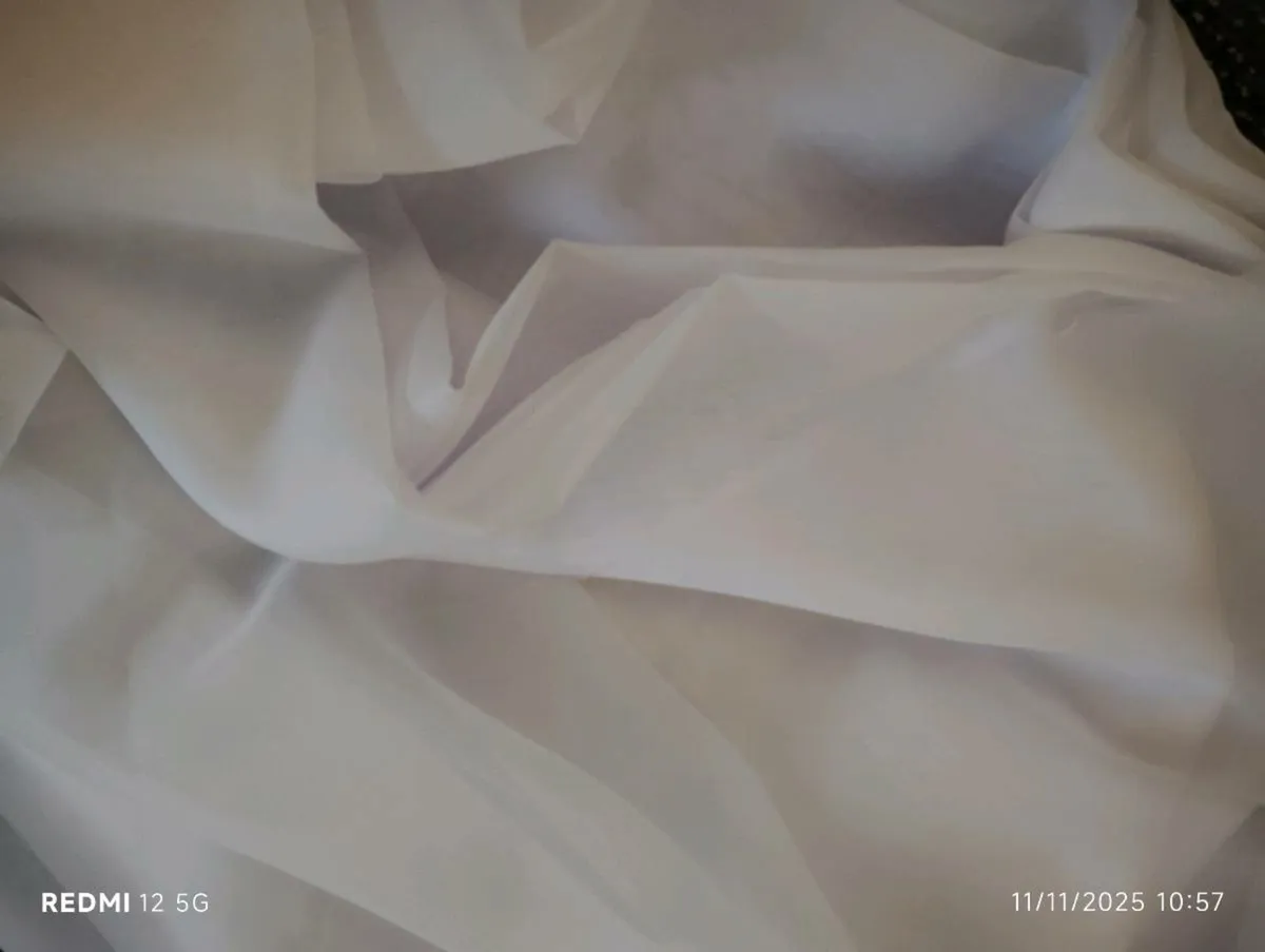 White voile curtain fabric - Image 2