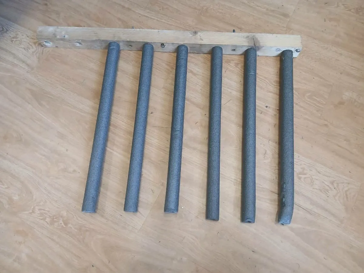 Padded Racking to hold 5 or 6 surfboards, only 5 e - Image 1