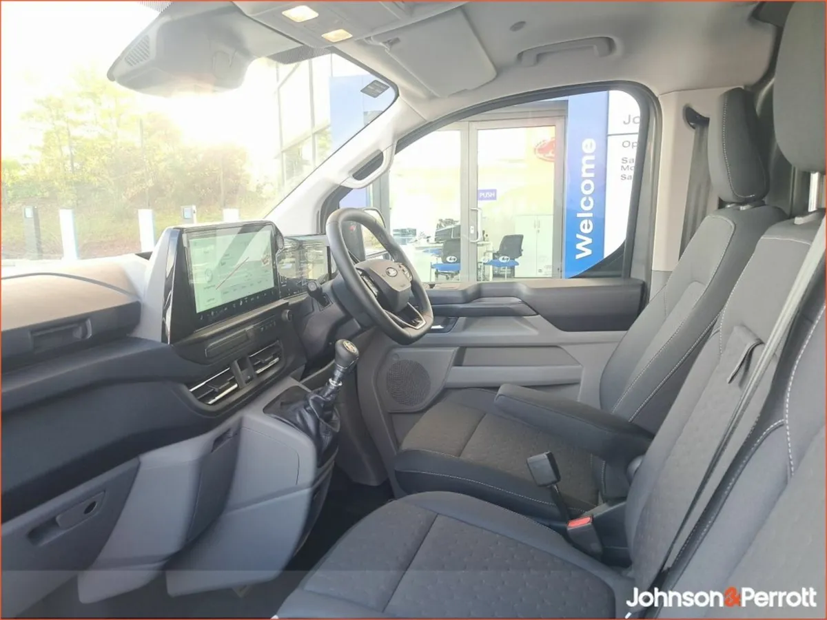 Ford Transit Custom Limited - Image 3