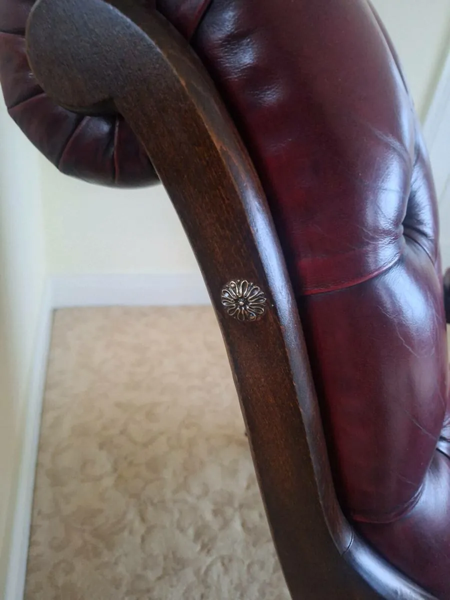 LEATHER CHESTERFIELD ROCKING CHAIR - Image 3