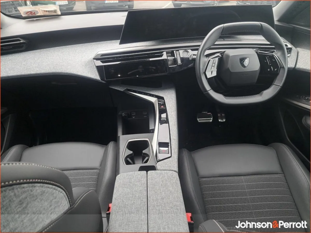 Peugeot 3008 Demo - BEV 73kWH 210BHP Allure - Image 4