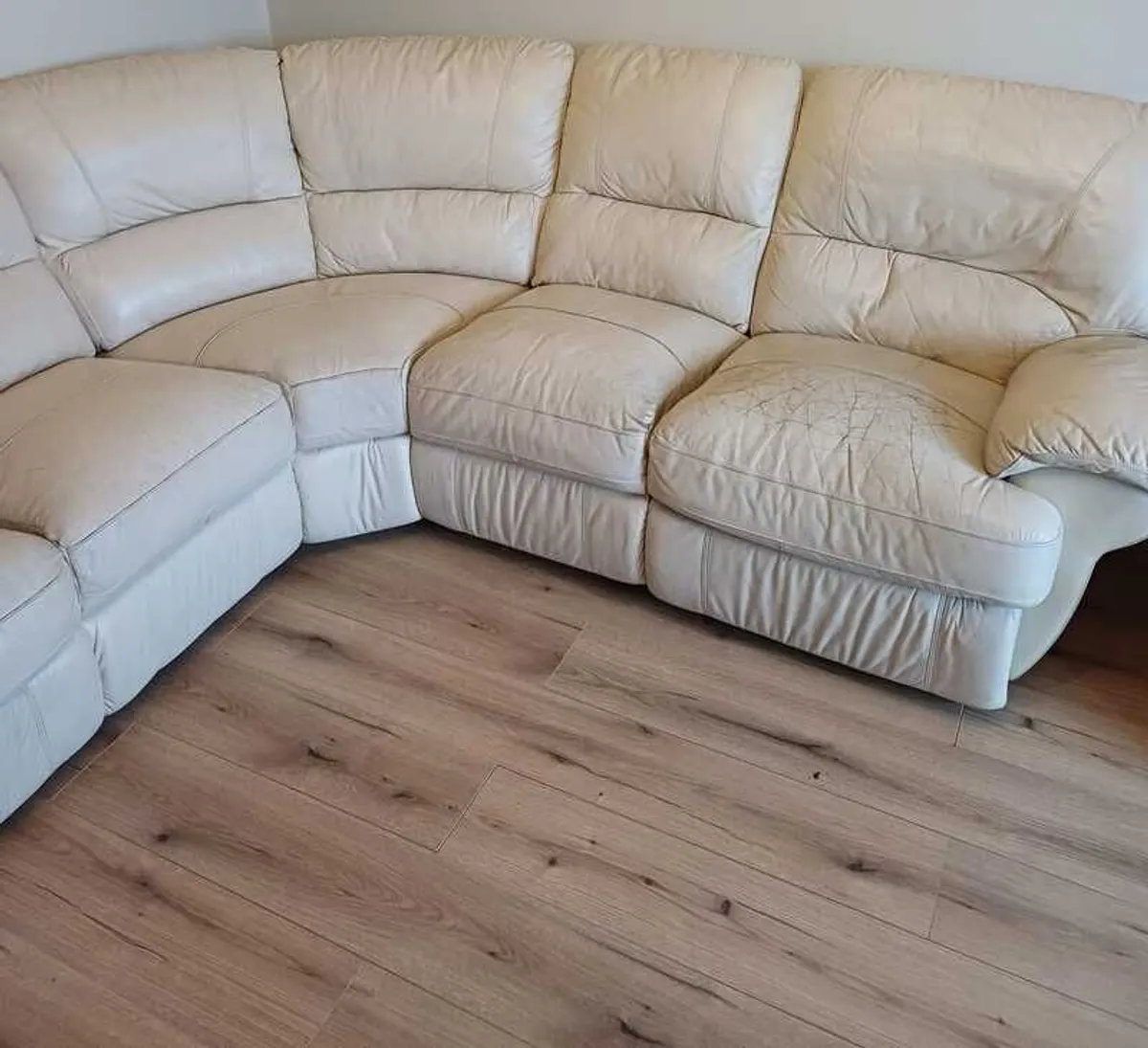 Cream leather corner recliner sofa, armchair and footstoll - Image 3