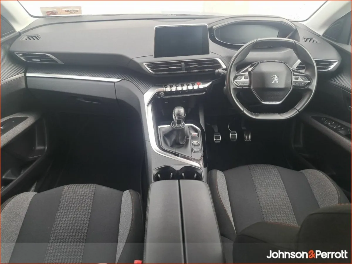 Peugeot 5008 1.5 BlueHDi 130bhp Active - Image 4