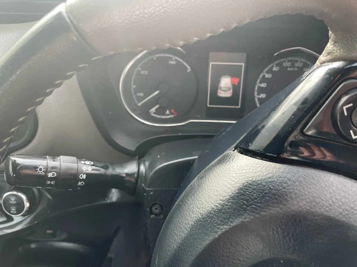 Toyota Yaris - Image 3