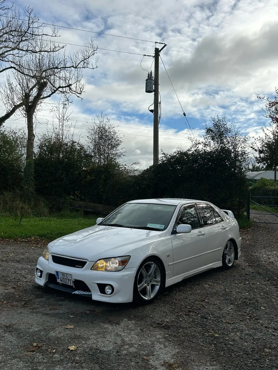 Toyota Altezza - Image 1