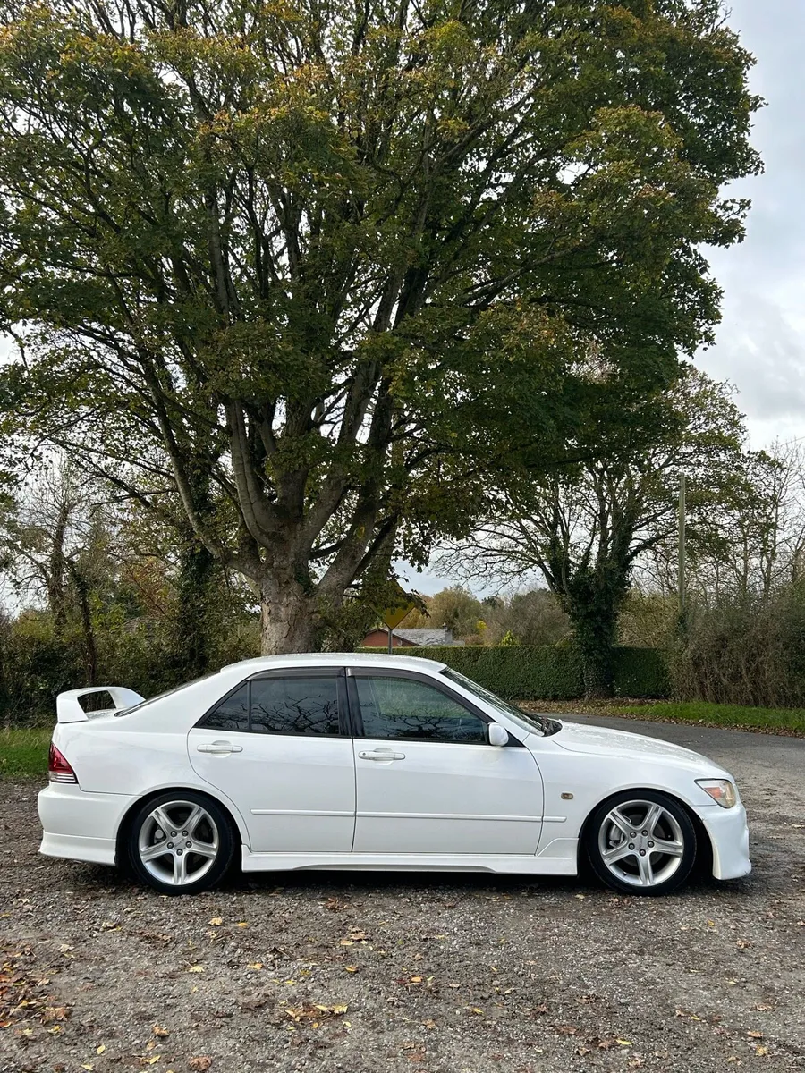 Toyota Altezza - Image 3