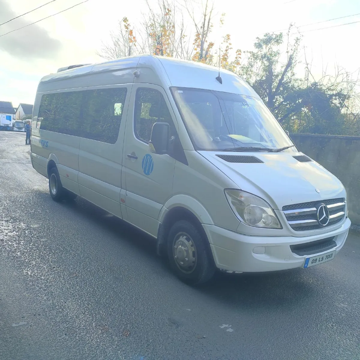Mercedes-Benz Sprinter 2009 Minibus (19 Seats) - Image 4