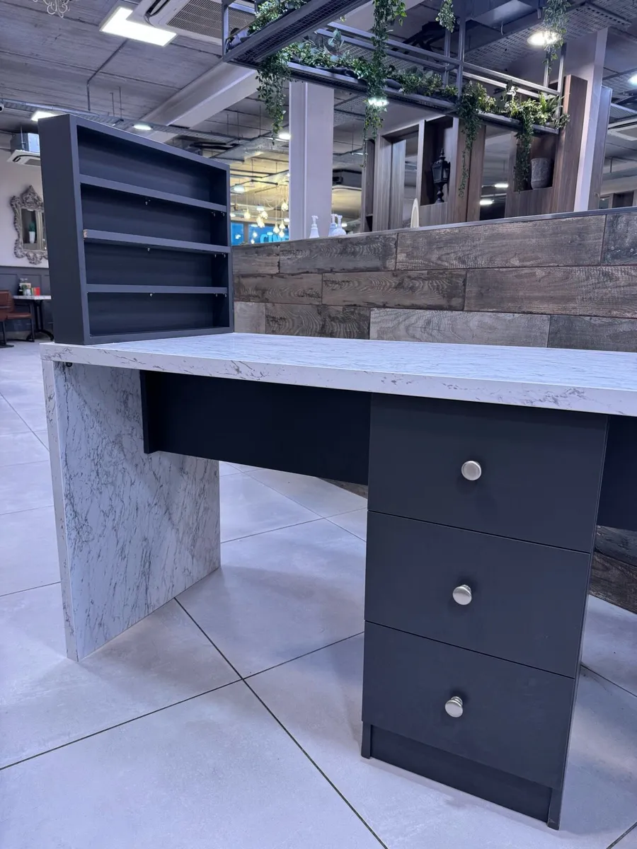 Bespoke Nail Table - Image 2