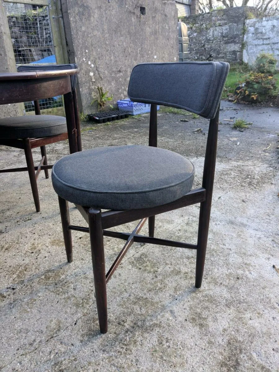Mid century Nathan table and G Plan chairs - Image 4