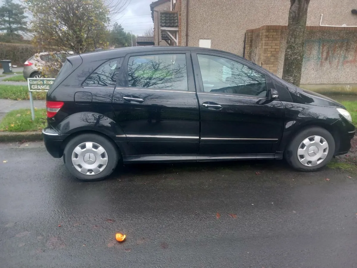 06 Mercedes B 1.5 Petrol Manual - Image 4