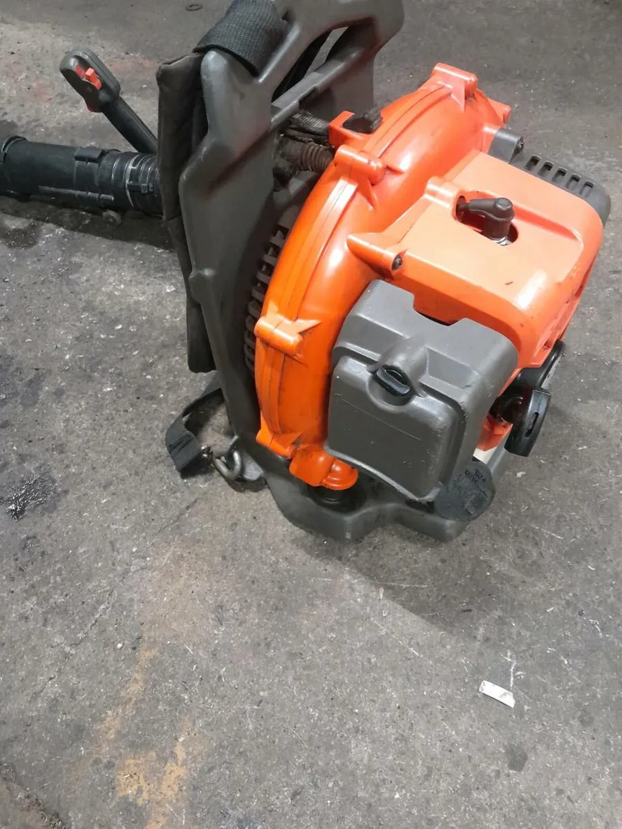 Husqvarna backpack leaf blower - Image 2