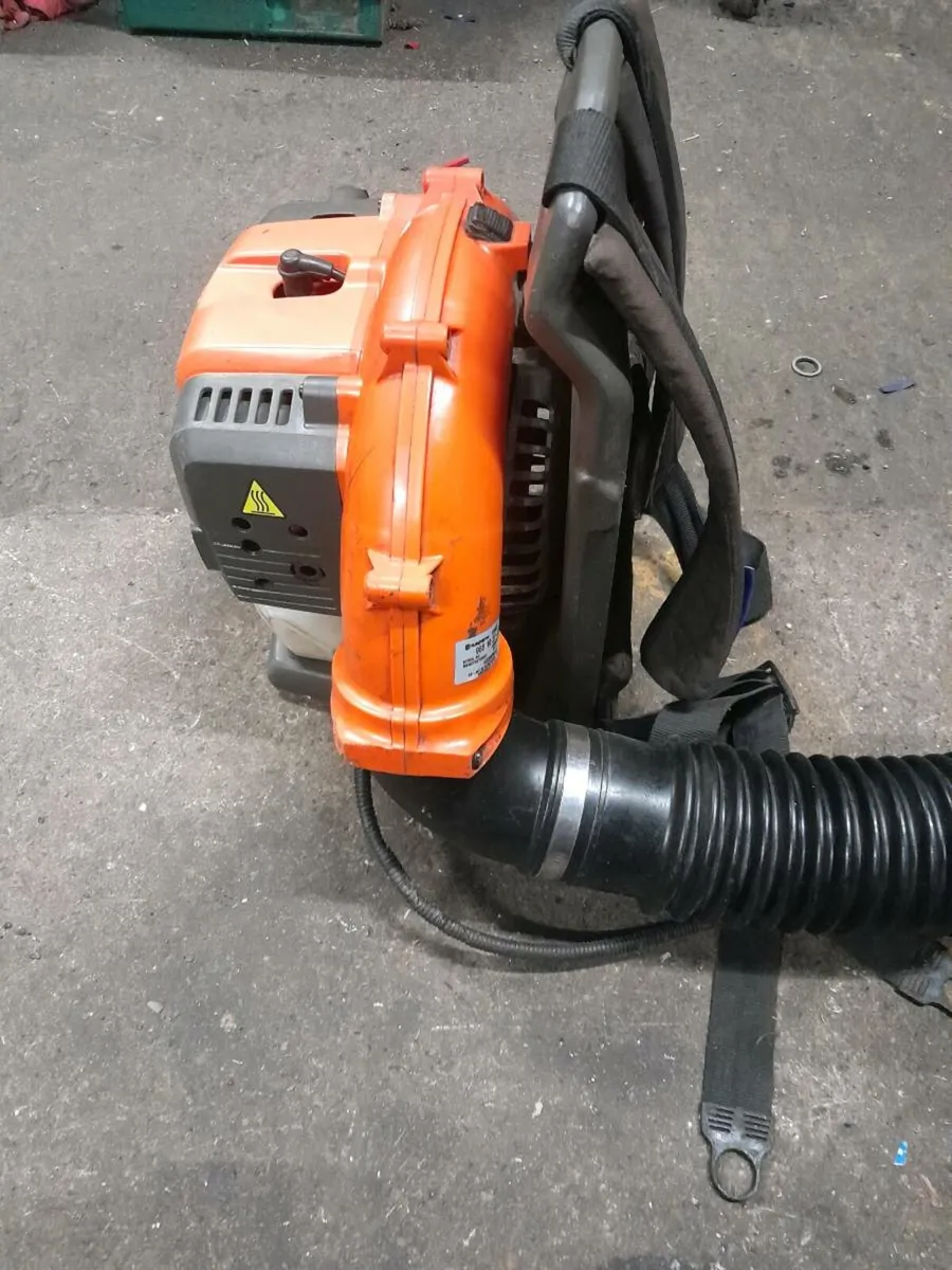 Husqvarna backpack leaf blower - Image 3