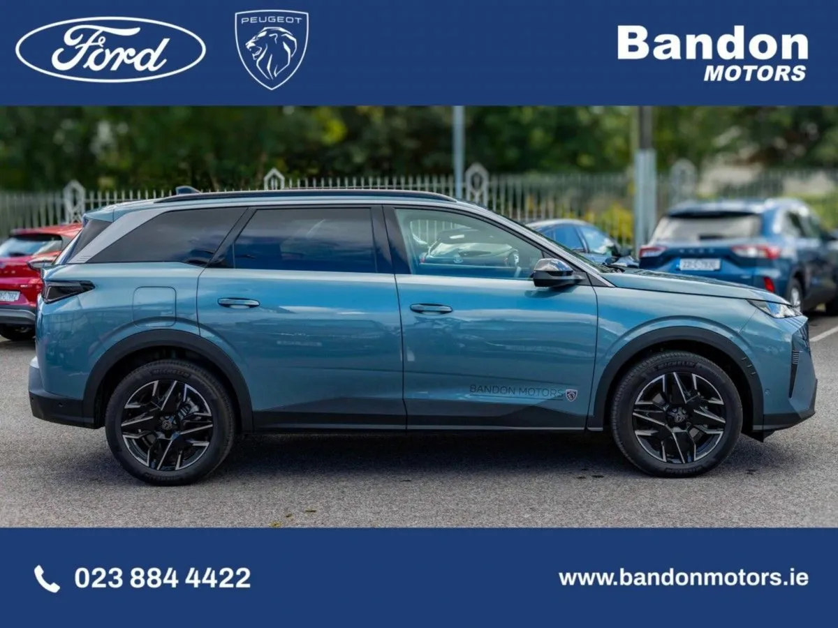 Peugeot 5008 2025 Peugeot 5008 1.2 Hybrid 136bhp E - Image 4