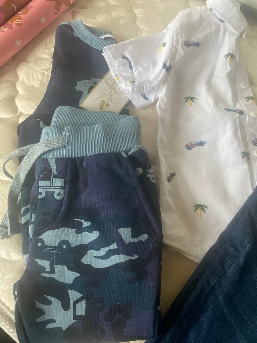 Baby clothes - Image 1