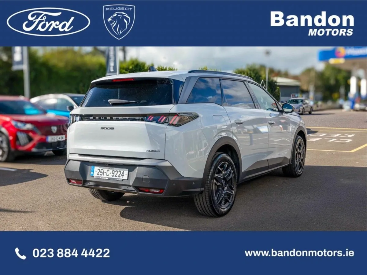 Peugeot 5008 2025 Peugeot 5008 1.2 Hybrid 136bhp E - Image 2