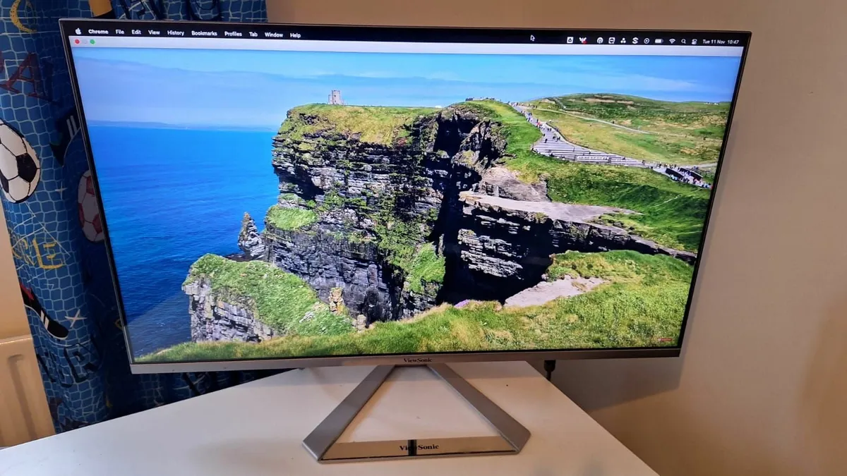 32" Full HD Monitor Screen - Image 1