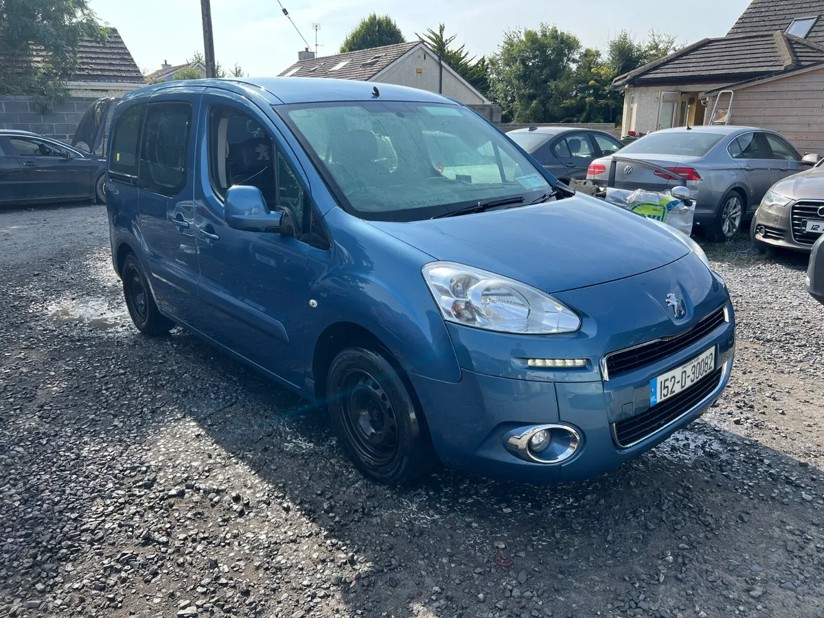2015 Peugoet Partner wheelchair drive away - Image 1