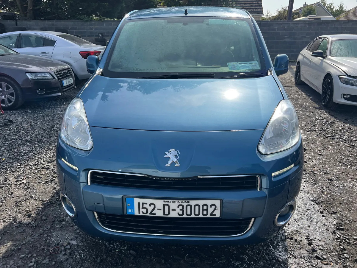 2015 Peugoet Partner wheelchair drive away - Image 2