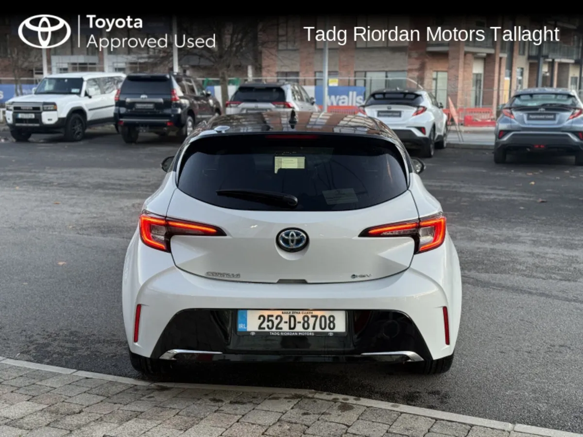 Toyota Corolla HB LUNA SPORT *** DEMO SALE *** BIG - Image 4
