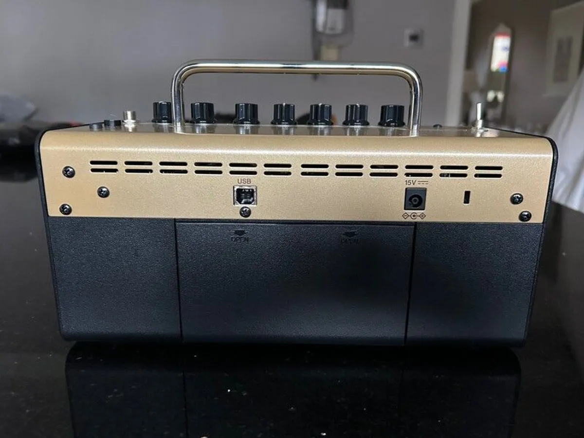 Yamaha THR5A Amp - Image 3