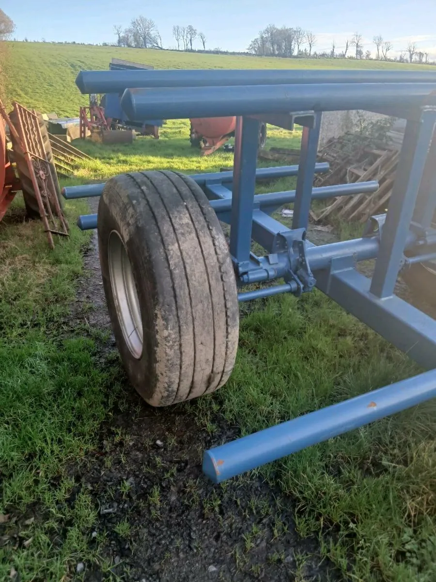 Bale carrier trailer - Image 2